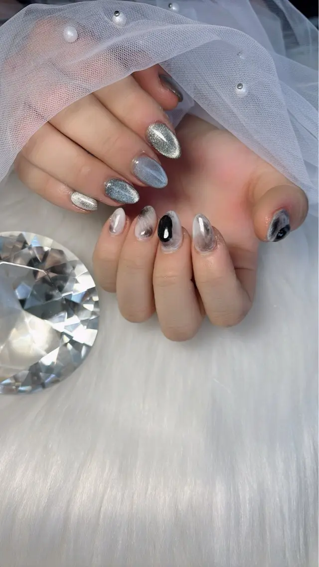 ネイル マグネットネイル ハンドネイル Kayo 💅のネイルデザイン