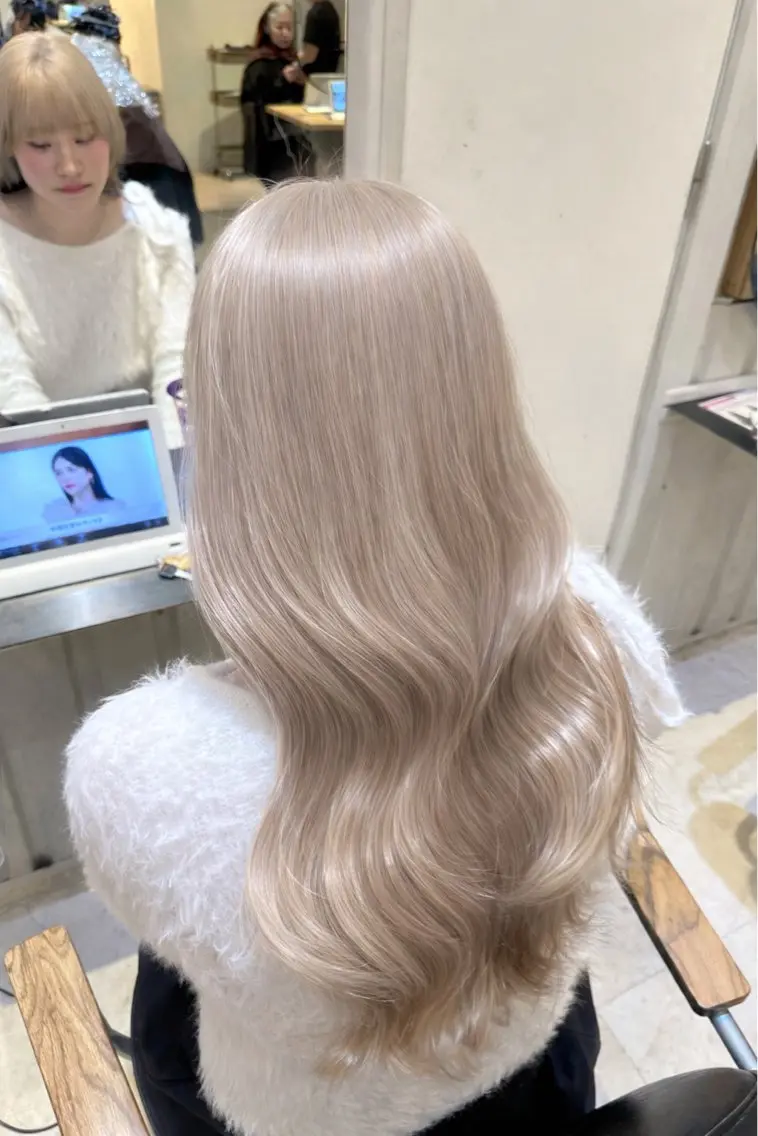 ロング カラー ブリーチ ダブルカラー カット ヘアカラー ✨本格的韓国スタイル 特化✨ﾊﾙｶ✨️のヘアスタイル