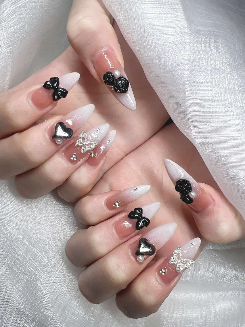 ネイル ハンドネイル Lee Nailsのネイルデザイン
