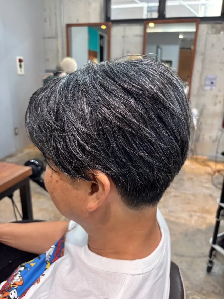 ショート 木藤 美朝のヘアスタイル