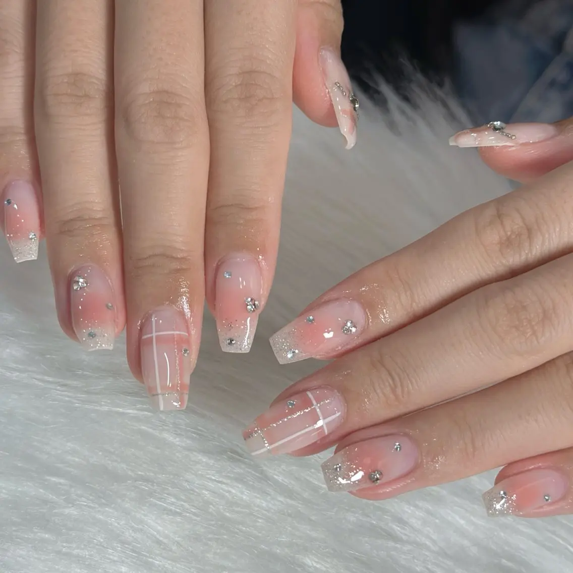 ネイル ハンドネイル フットネイル LAVISH nanamiのネイルデザイン