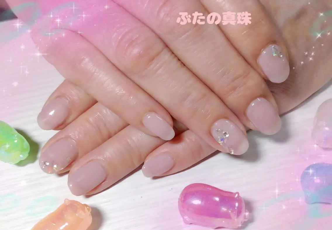 ネイル オフィスネイル ハンドネイル 林 珠里のネイルデザイン