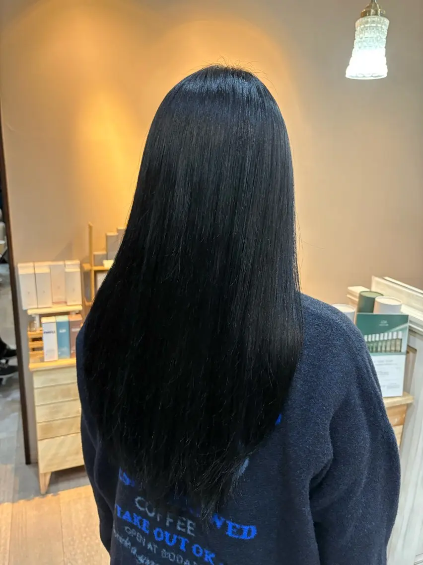 ロング ヘアカラー 池田 優那のヘアスタイル