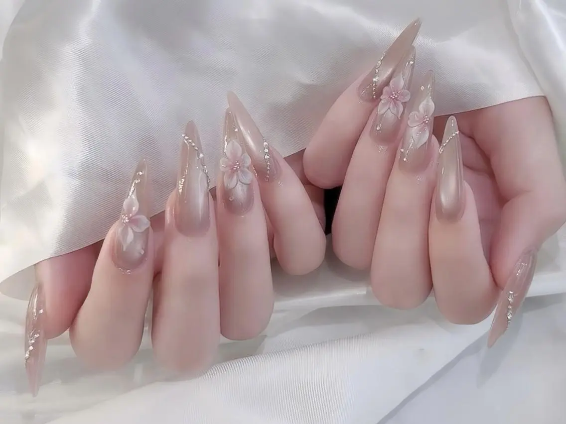 ネイル 長さ出し フットネイル ジェルネイル 韓国ネイル マグネットネイル ハンドネイル Huynnail Shinjukuのネイルデザイン