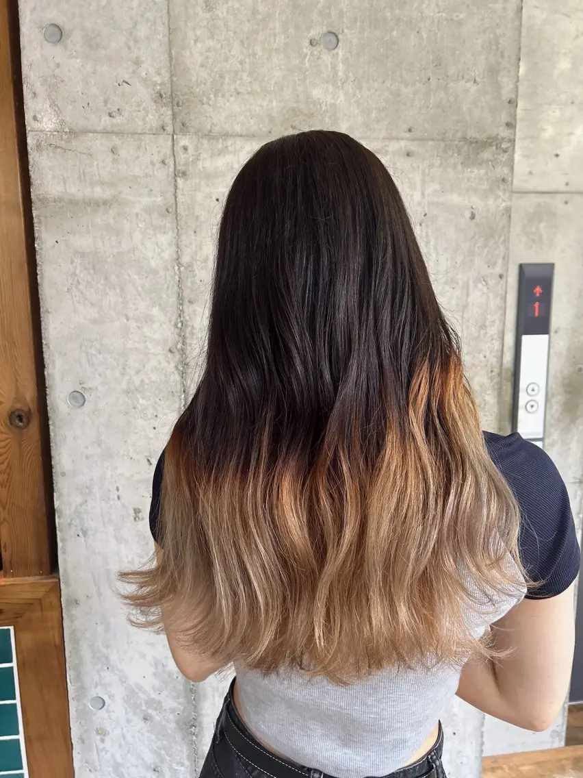 ロング カラー カット ヘアカラー 🎨デザイン🥇 美髪・艶髪 日暮千敬のヘアスタイル