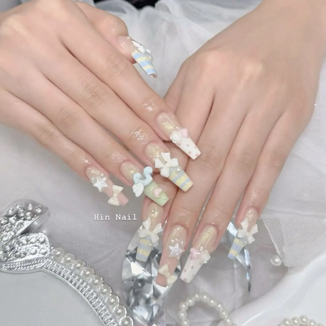 ネイル チークネイル ドット フットネイル フレンチネイル 韓国ネイル ハンドネイル Hym Nailのネイルデザイン