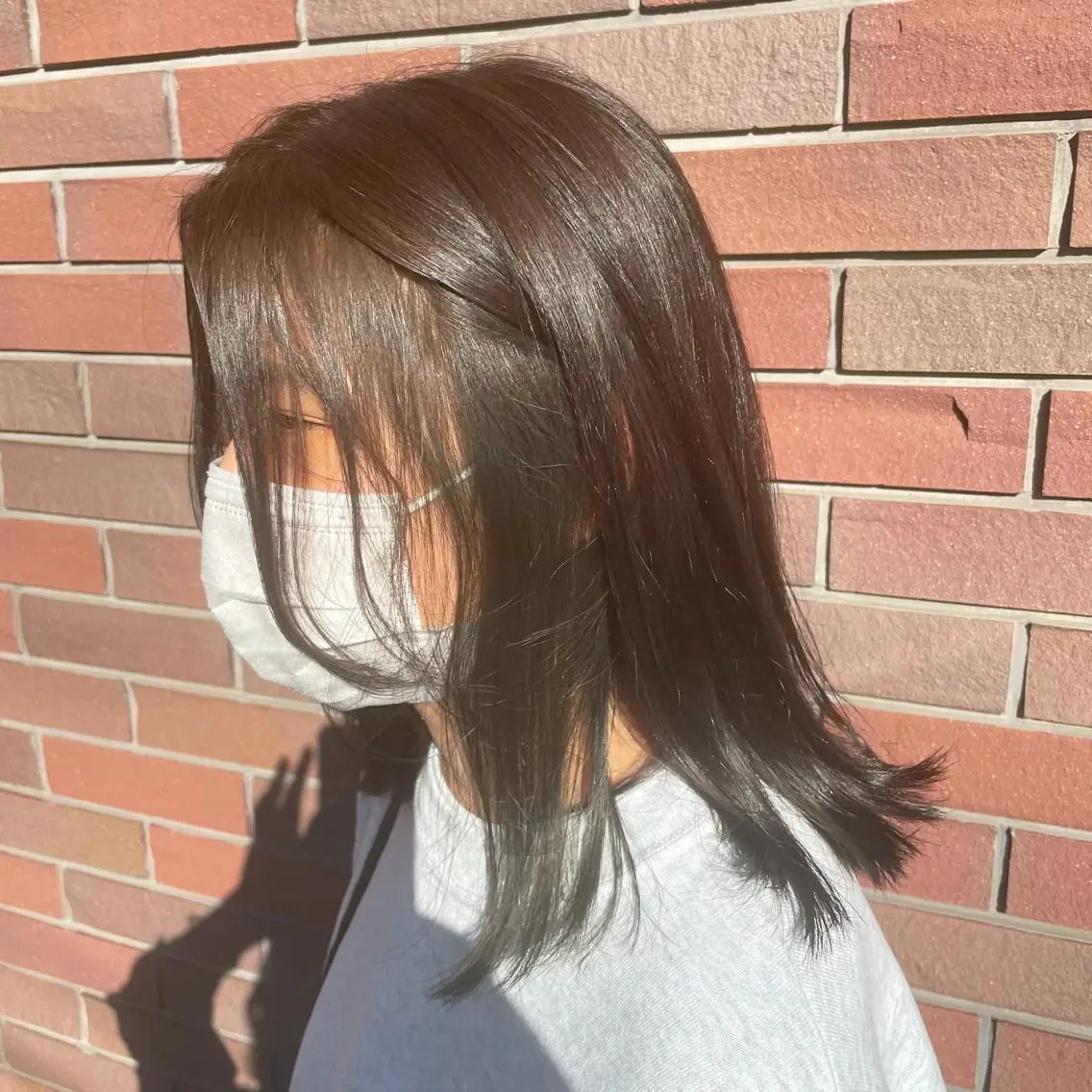 ミディアム カラー インナーカラー オリーブグレー 古沢 みづきのヘアスタイル