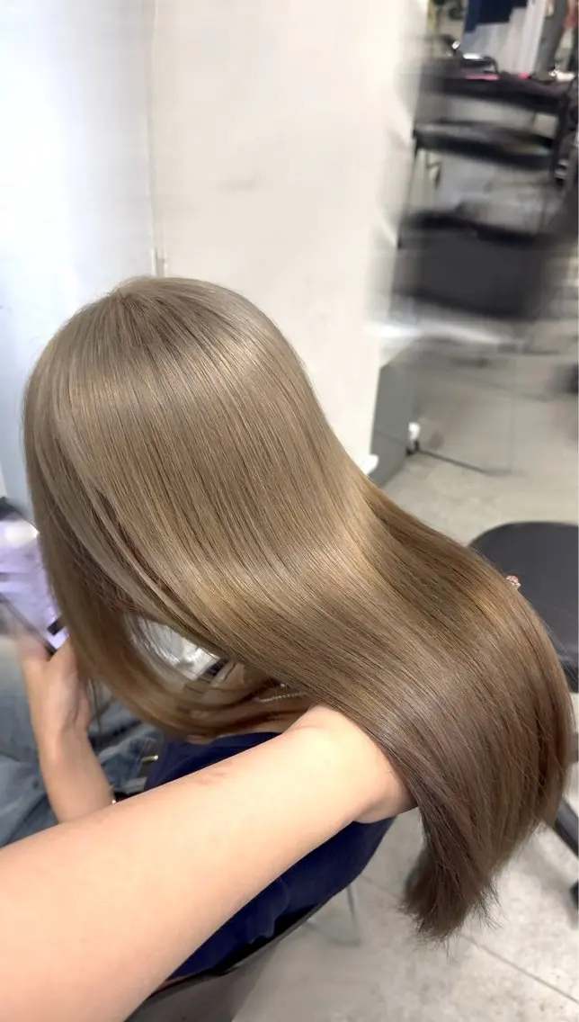 ロング カラー カット ヘアカラー 🧸レイヤー× ベージュ🥯カホ🍯のヘアスタイル
