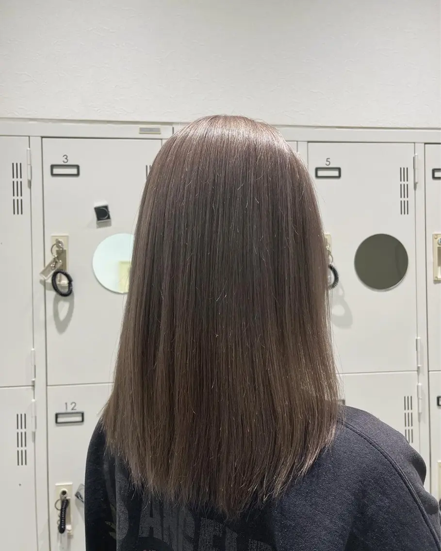 ミディアム omocha umiのヘアスタイル