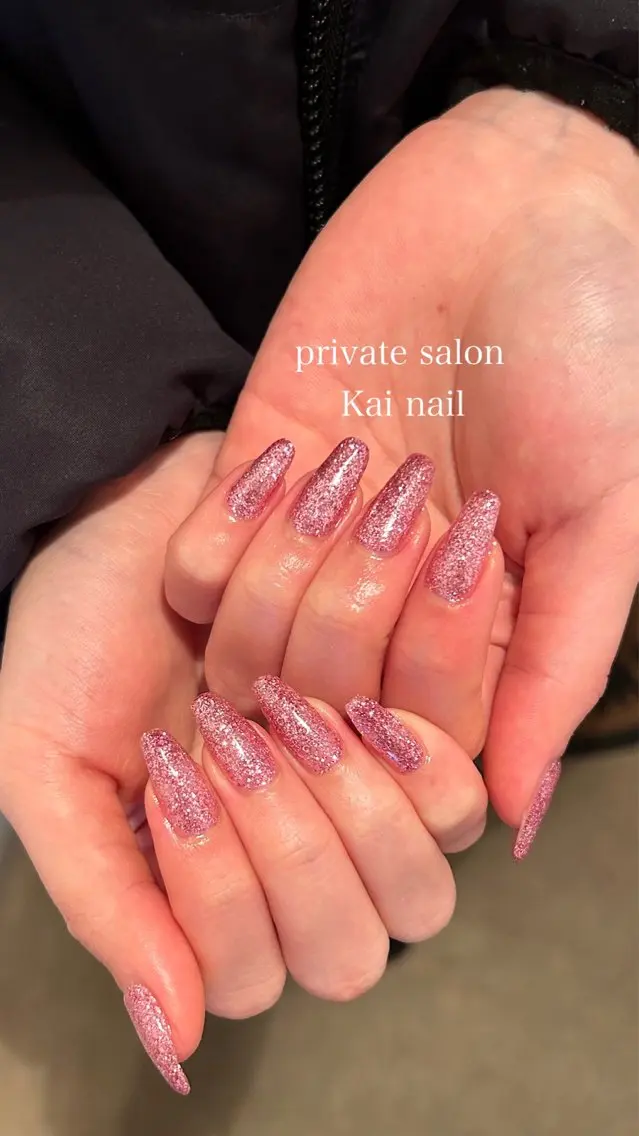 ネイル 長さ出し キラキラネイル ラメ(グリッター) ワンカラーネイル ピンク ハンドネイル Kai  nail Mayukoのネイルデザイン
