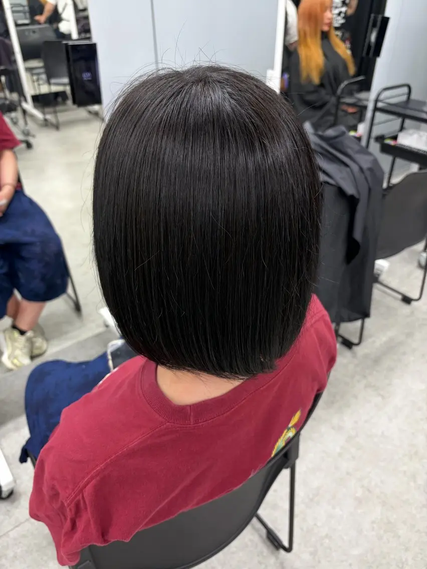 セミロング カラー ヘアアレンジ カット ヘアカラー トリートメント ヘアセット 🌈くれは🎨デザイ ン🌟ダメージレスのヘアスタイル