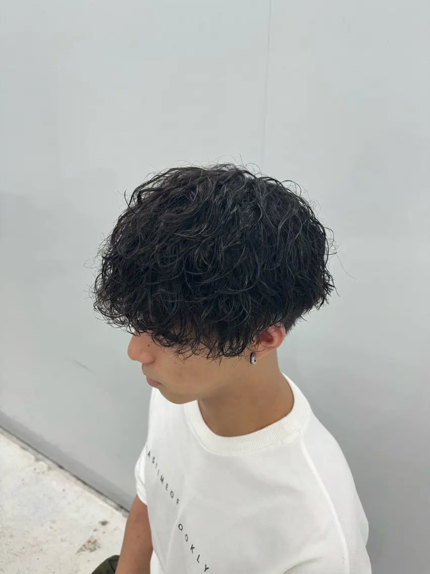 ショート パーマ メンズ 波巻きパーマ 縮毛矯正 柏メンズカットパーマ NO.1タイチのヘアスタイル