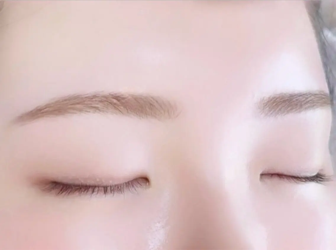 アイブロウ 眉カラー 眉毛ワックス脱毛 Livicate 💗🧁🎀🦋のマツエク・マツパデザイン