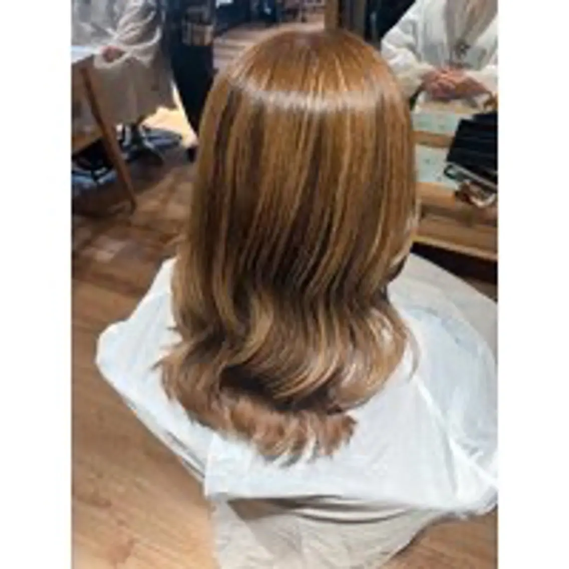 セミロング カット ヘアカラー トリートメント 高口 小春のヘアスタイル