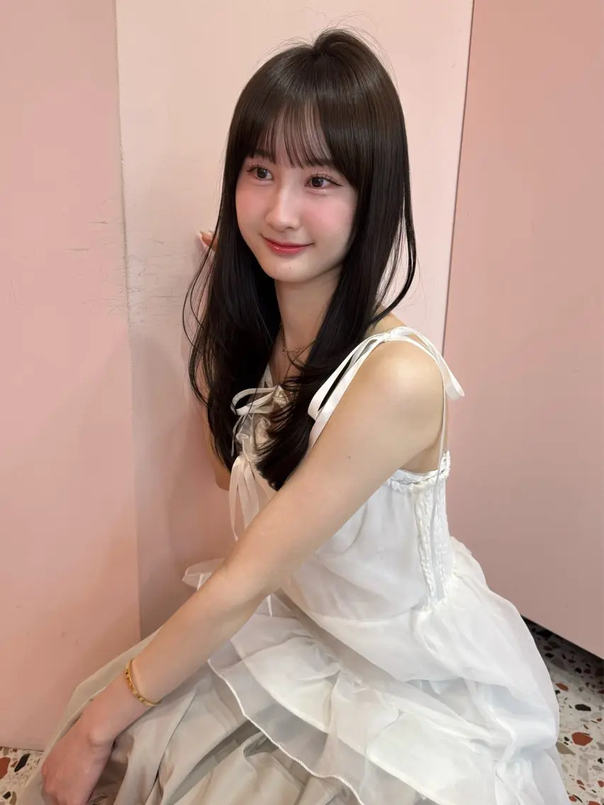 ロング ロングレイヤー アッシュ アッシュブラウン くびれヘア ハッシュカット カット ヘアカラー トリートメント 顔周り/透明感カラー REINA𓍯のヘアスタイル