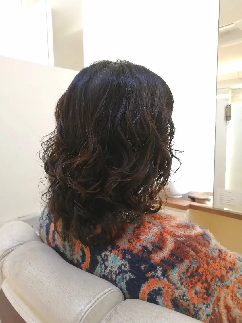 ミディアム ミディアムパーマ カット ヘアカラー パーマ 鈴木 さやかのヘアスタイル