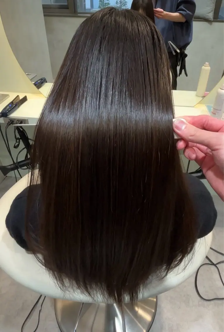 ロング カラー ヘアアレンジ ブリーチ 透明感カラー 髪質改善 カット ヘアカラー 縮毛矯正 トリートメント 艶髪特化/矯正/ 髪質改善/吉田光佑のヘアスタイル
