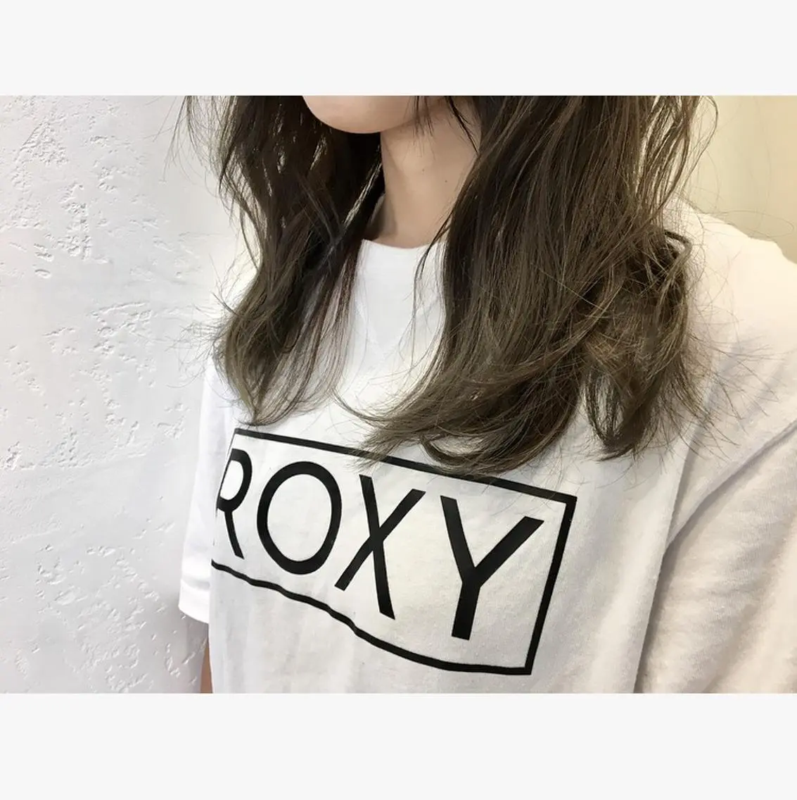 セミロング アッシュ アッシュグレー アッシュグレージュ ハイライト 鈴木 翔梧のヘアスタイル