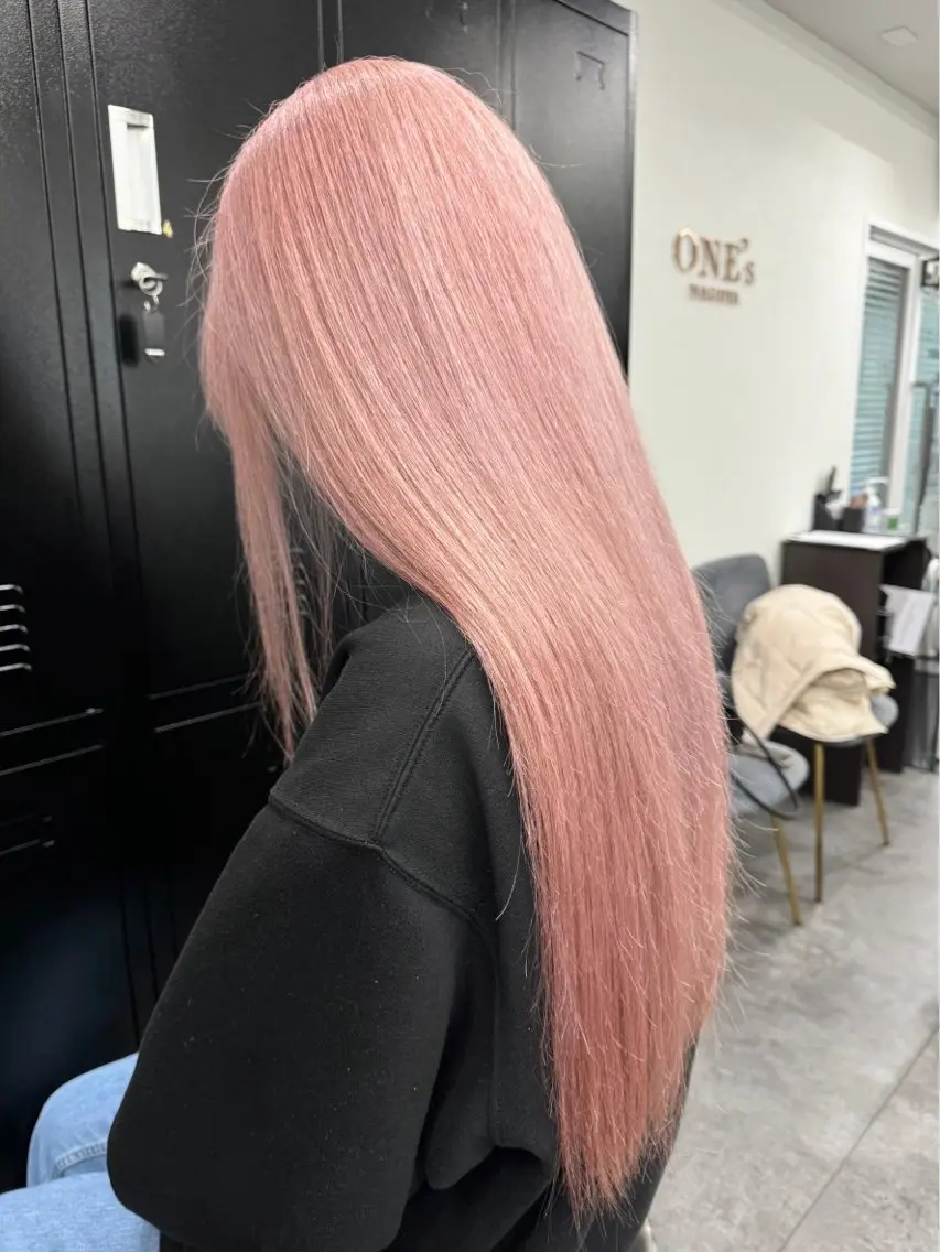 ロング カラー ハイトーン/ゆるふわ 🧚𖥔ׁTOMO♡のヘアスタイル