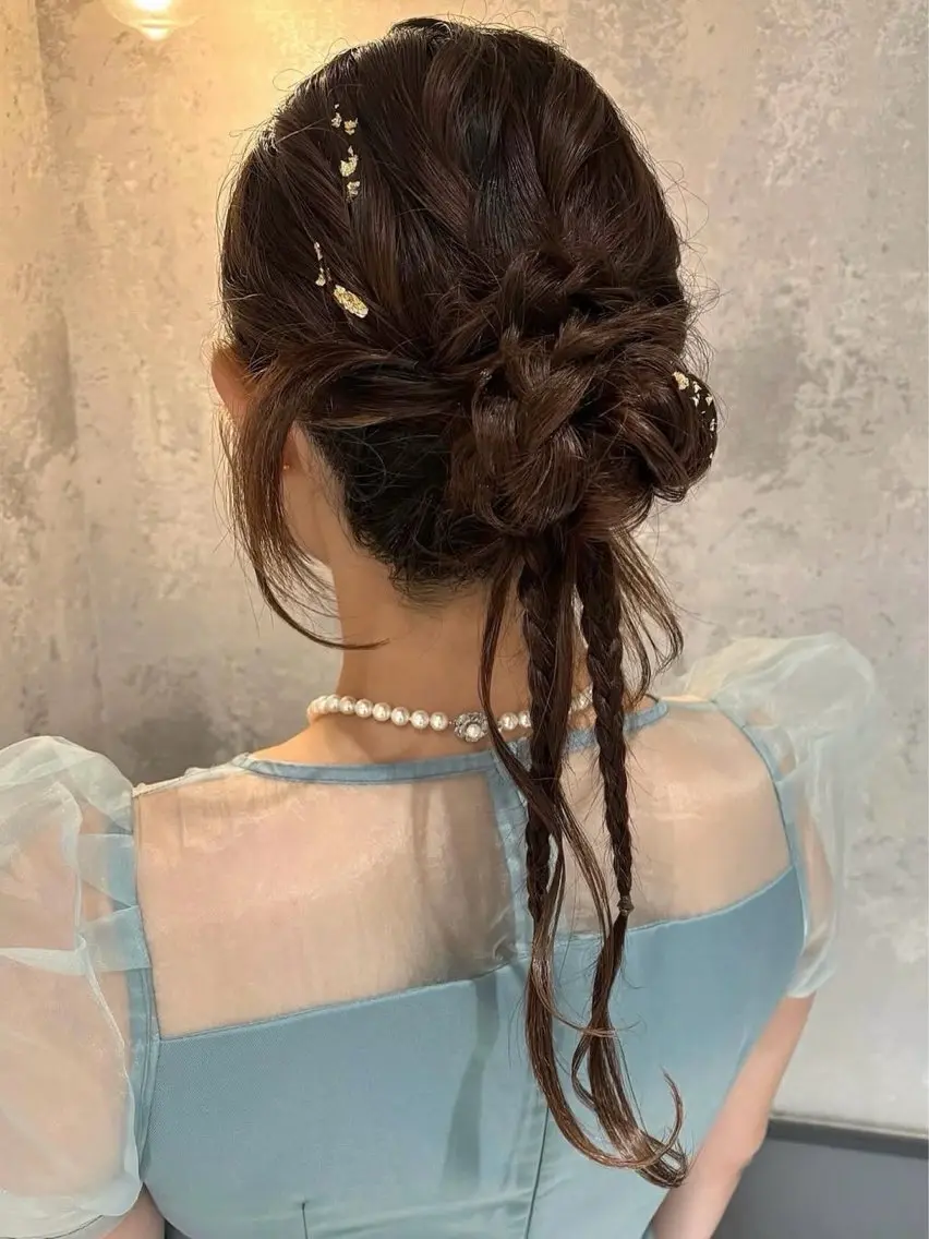 セミロング ヘアアレンジ SHION🍒ྀི/ ヘアメ/ピンクカラーのヘアスタイル