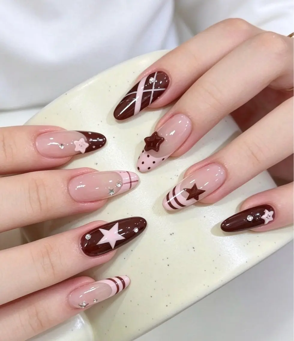 ネイル フレンチネイル ラメ(グリッター) ラメグラデーション マグネットネイル 持ち込み Unicorn Nail原宿表参道のネイルデザイン