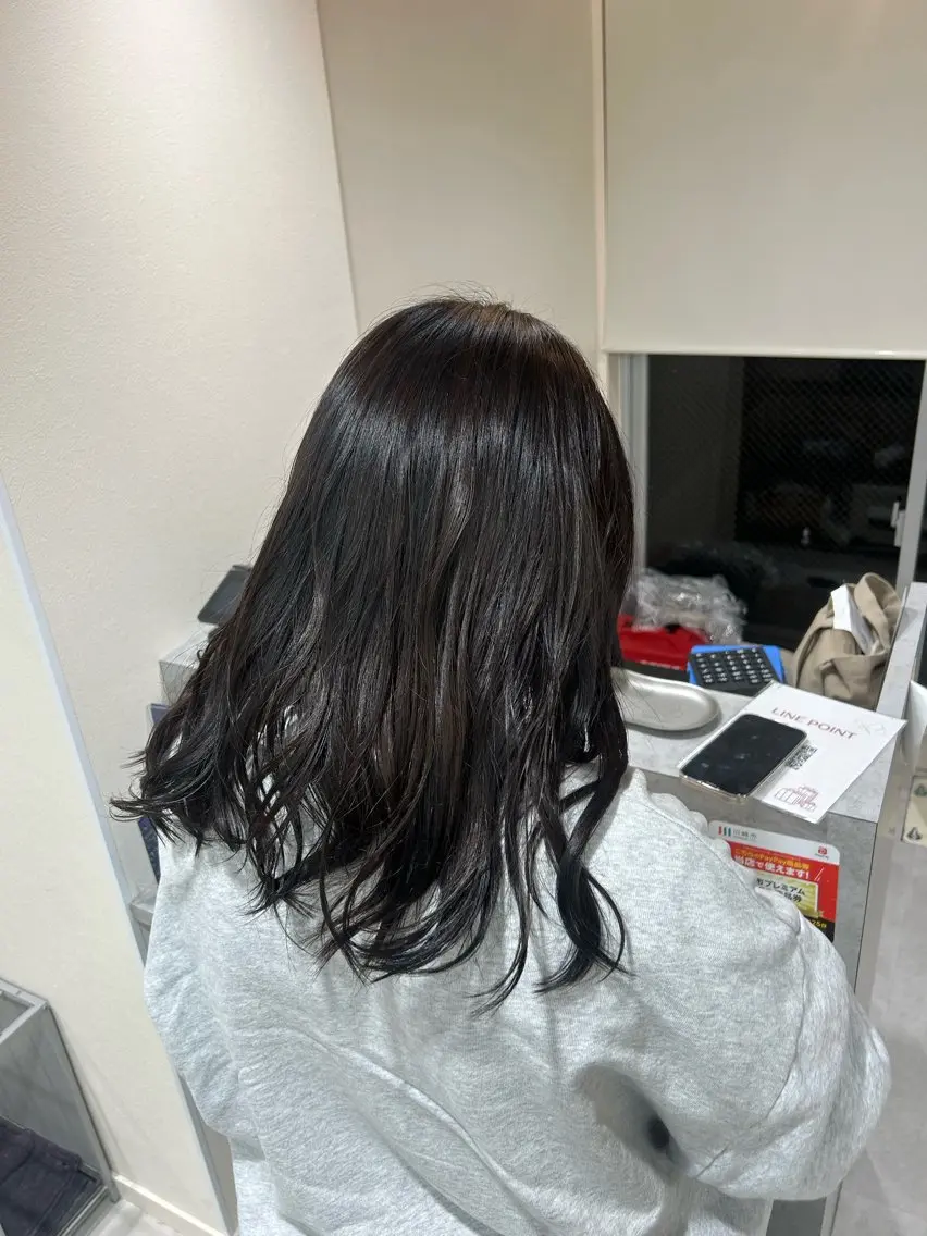 カラー ルナ/レイヤー /ベージュのヘアスタイル