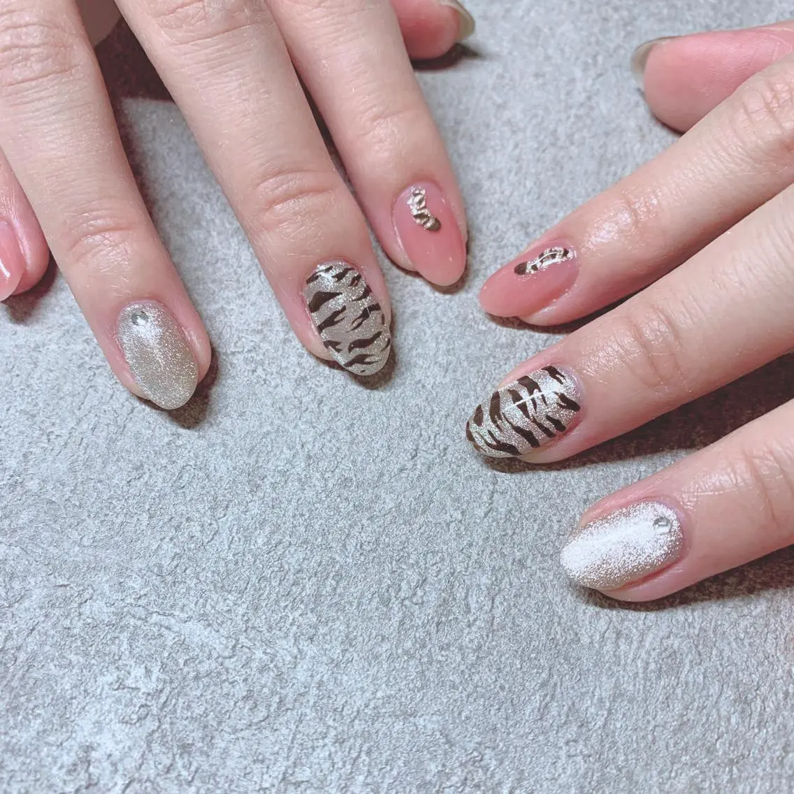 カラー ネイル ハンドネイル Cozy_ ilumのネイルデザイン