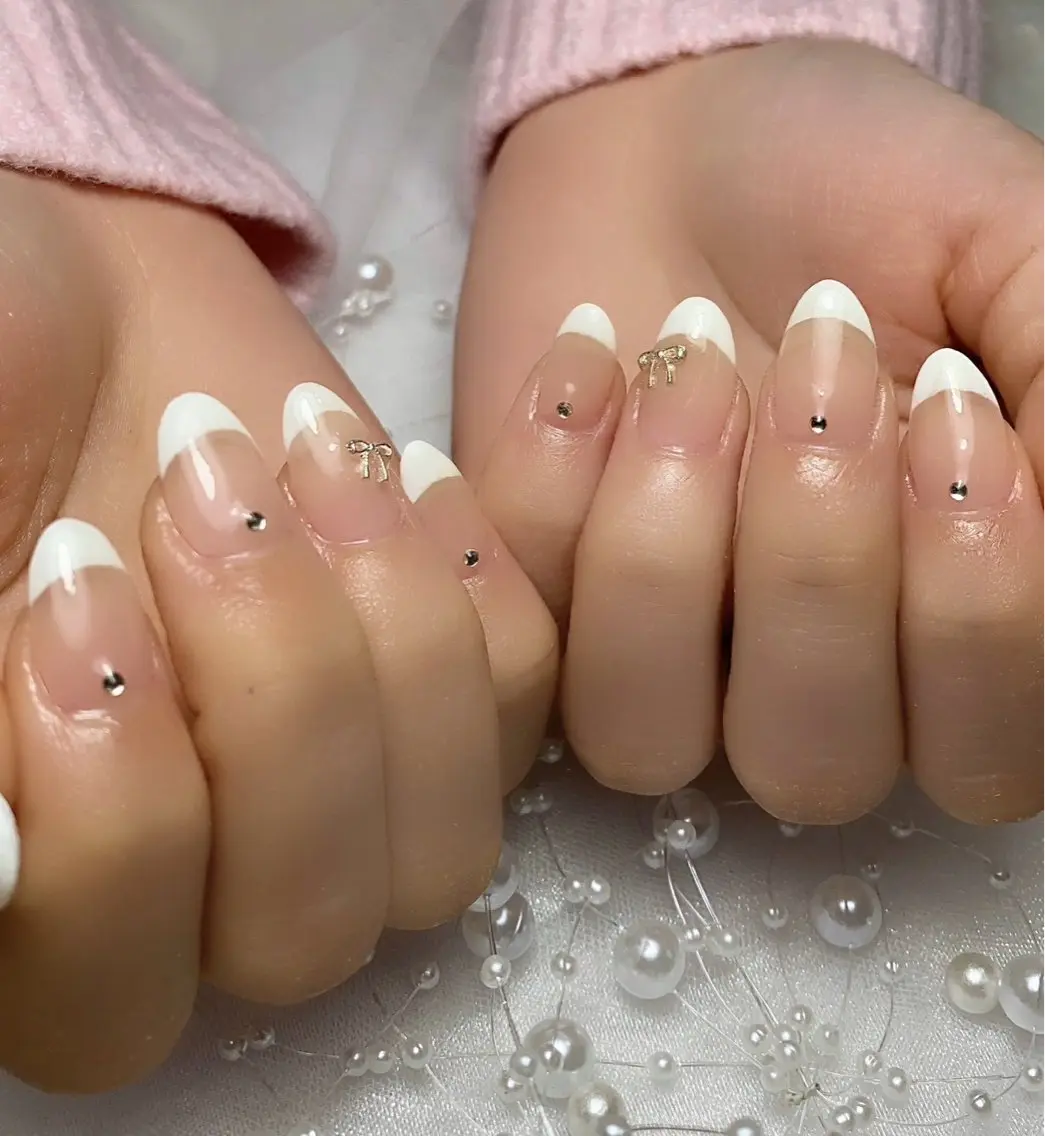ネイル チークネイル フラッシュネイル フットネイル フレンチネイル ガラスフレンチ Nailsalon / Rei.tuuのネイルデザイン