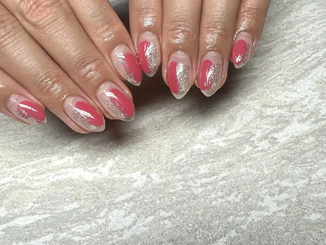 ネイル ラメ(グリッター) ピンク JULIE NAILのネイルデザイン