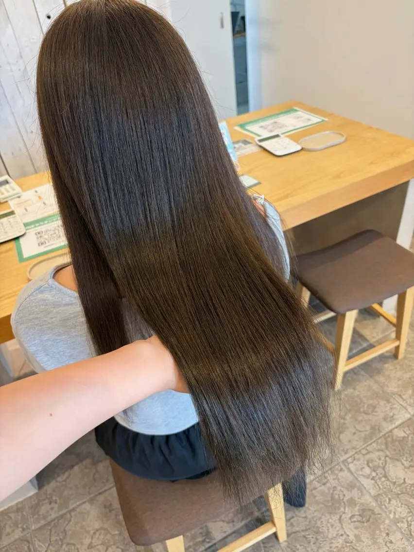 ロング カラー カット ヘアカラー 山本 愛永のヘアスタイル