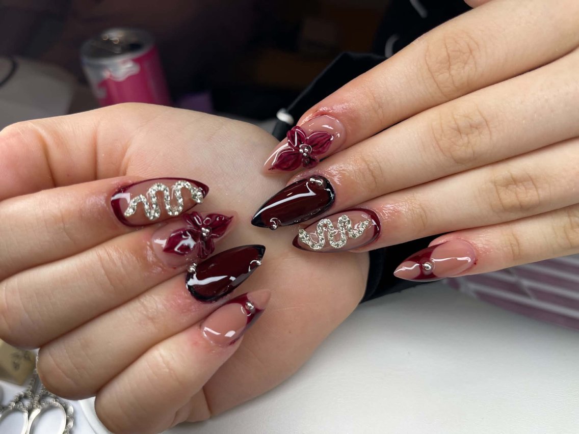ネイル Nini 🎀のネイルデザイン