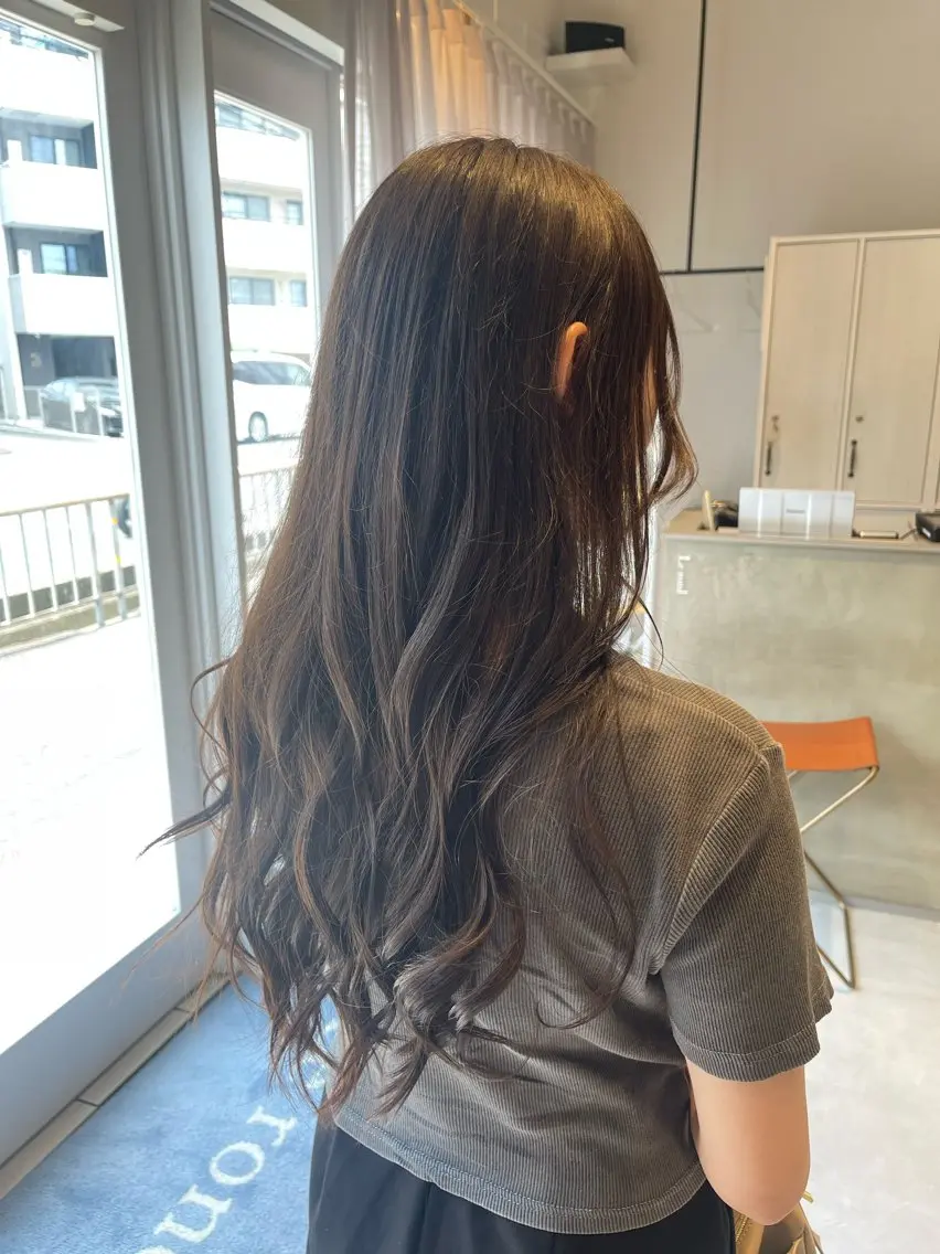 ロング カラー 城間 晴人のヘアスタイル
