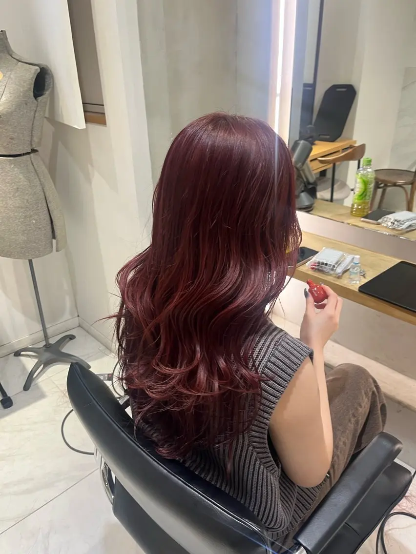 ロング カラー レッドカラー ヘアカラー トリートメント ナミ🩶暗髪/暖色 ❤️/透明感/縮毛のヘアスタイル