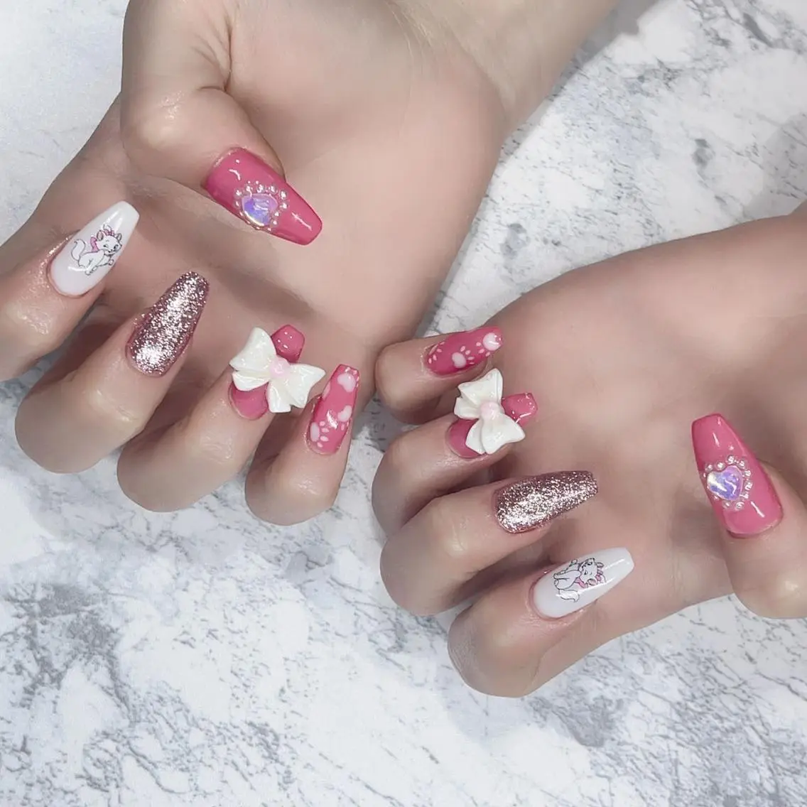 ネイル ネイルチップ Queen‘s なんのネイルデザイン