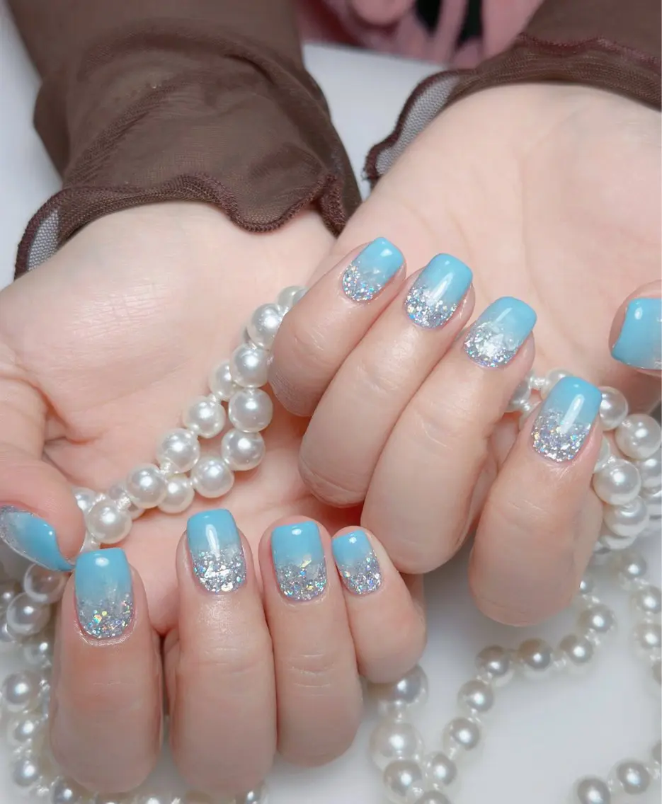 ネイル オーロラネイル 長さ出し フットネイル 韓国ネイル ラメ(グリッター) 👍thumbs up nail👍のネイルデザイン