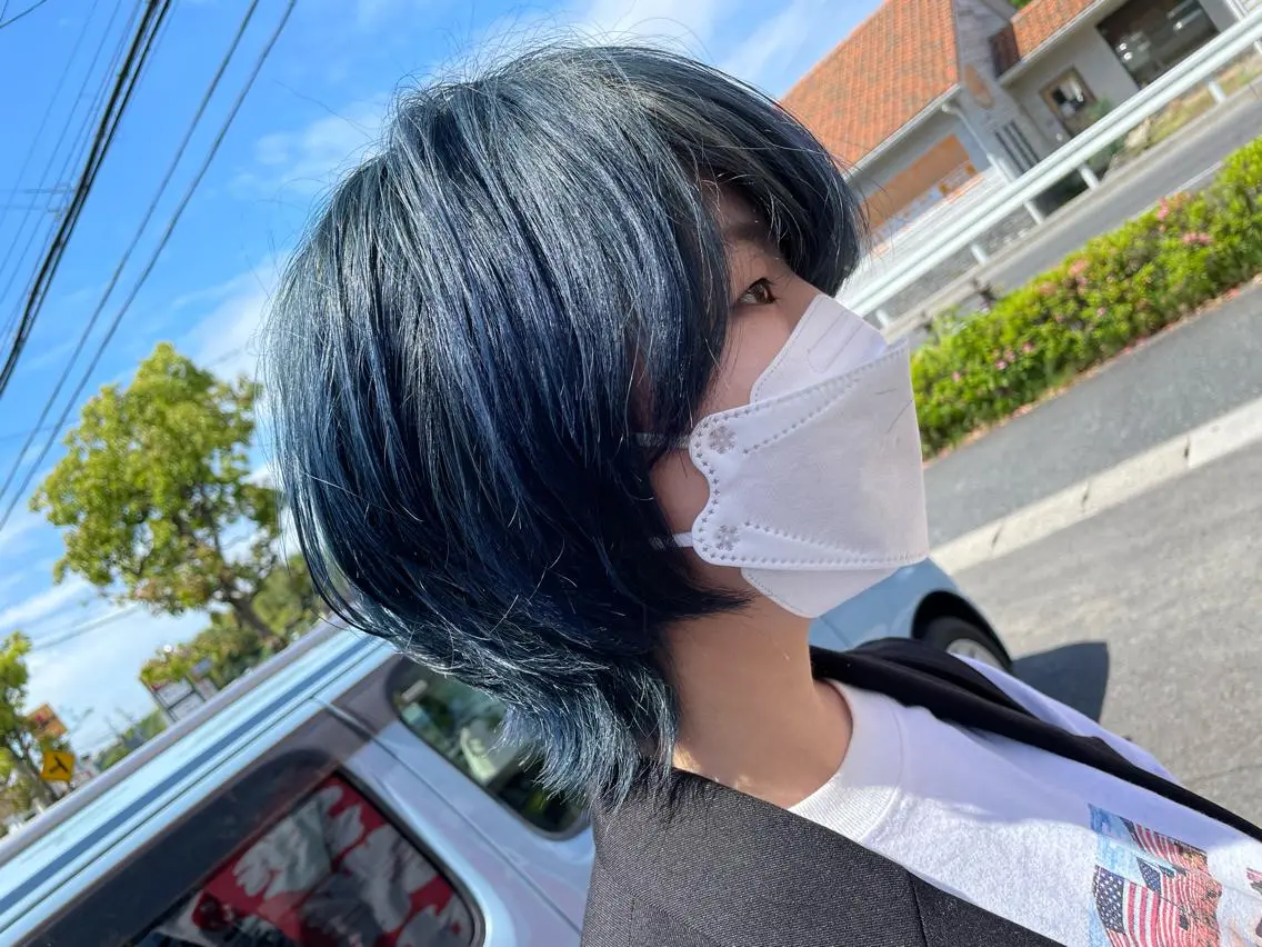 ミディアム カラー ブリーチ ブルーカラー JowA✂︎ 目片夏実のヘアスタイル