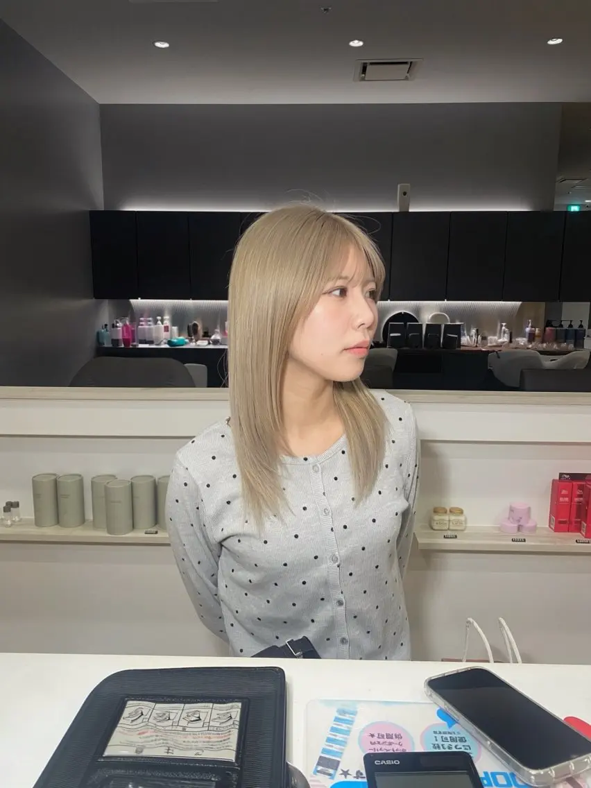 セミロング カラー カット ヘアカラー 上品なダブルカラー✨ 藤江 広人のヘアスタイル