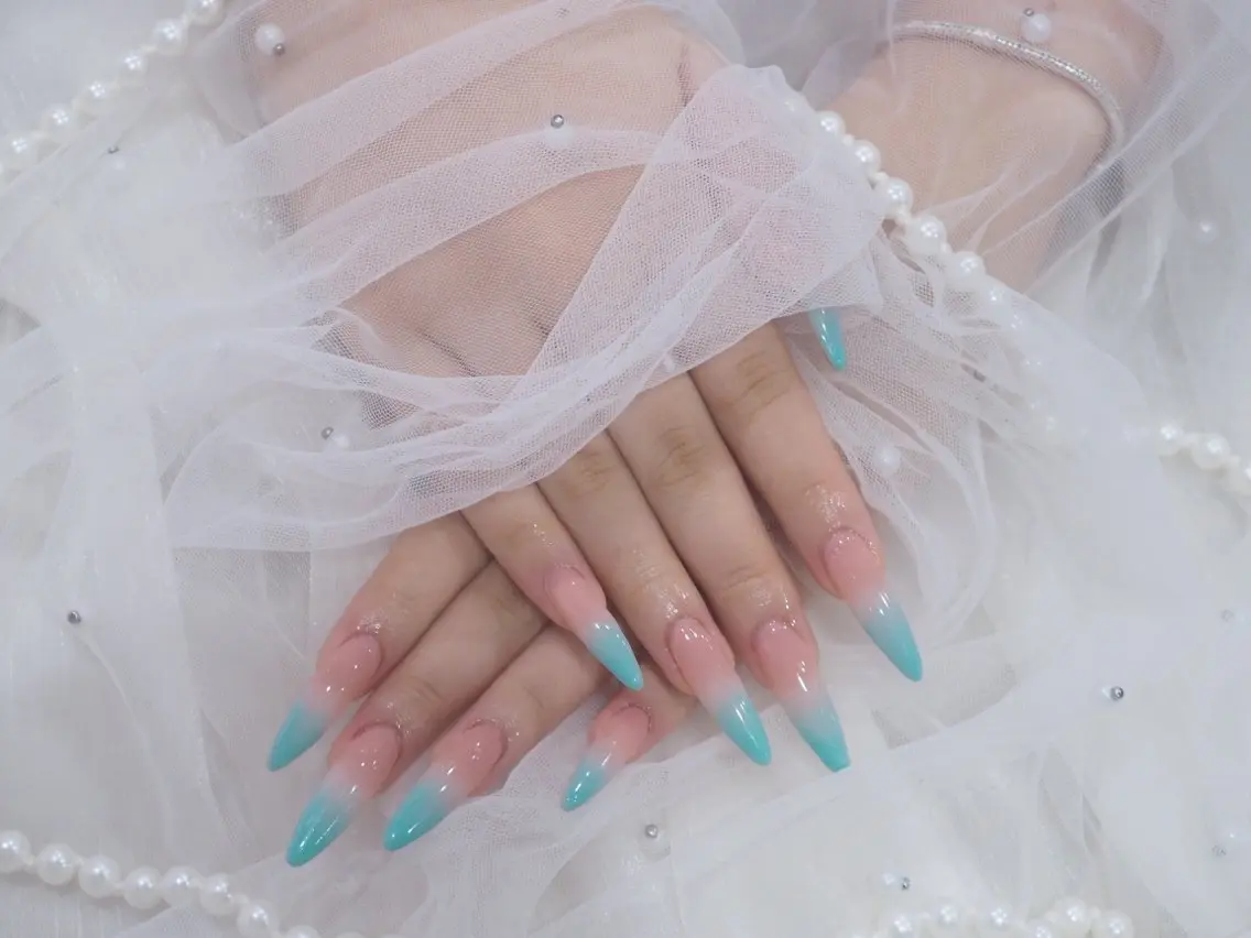 ネイル LoLo YUINAのネイルデザイン