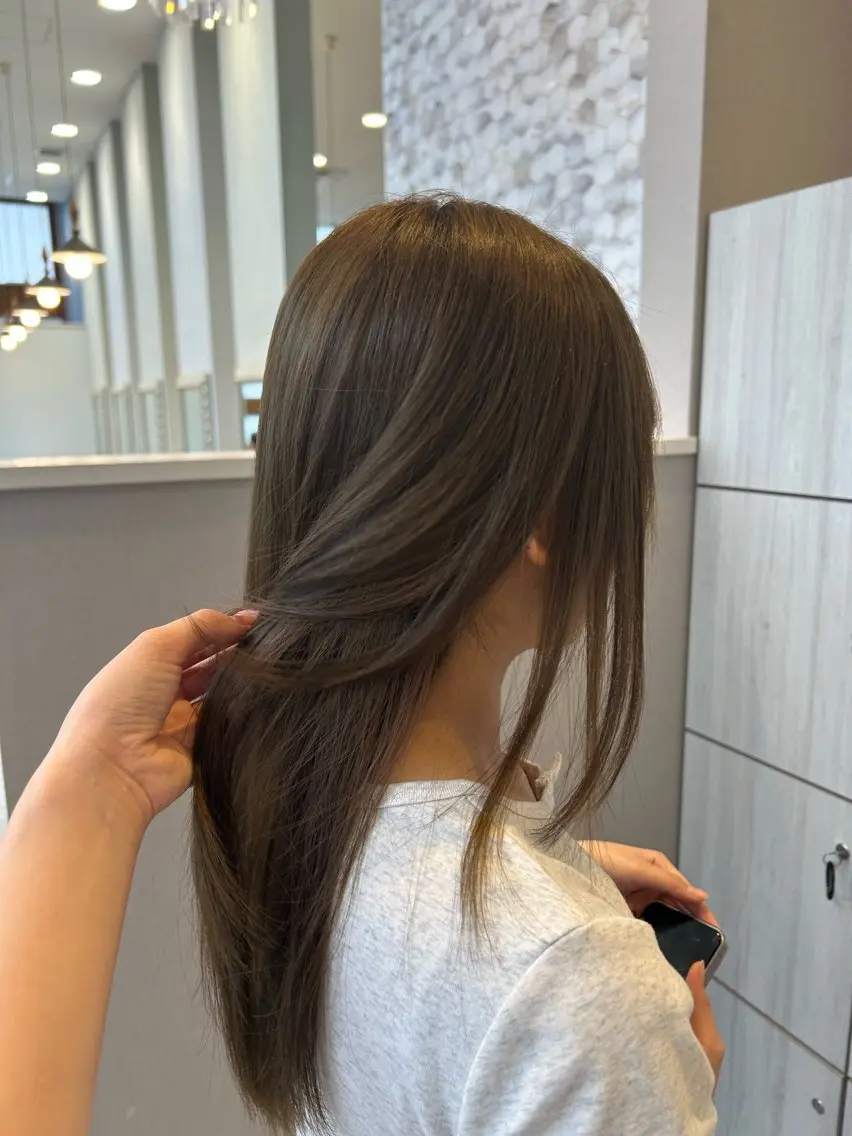 ロング カラー emusalon . Akika✮*。゚のヘアスタイル