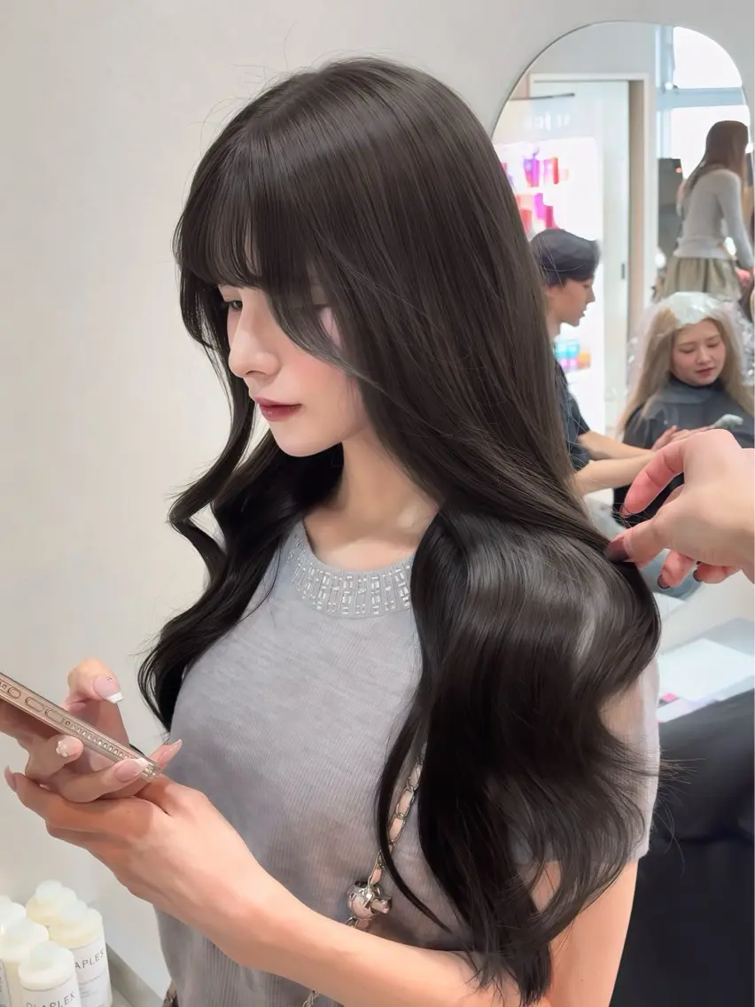 ロング カラー ブリーチ 透明感カラー グレージュ ブリーチなしカラー 顔まわりレイヤー カット ヘアカラー 艶感カラー 🩵レイヤー/紫音のヘアスタイル