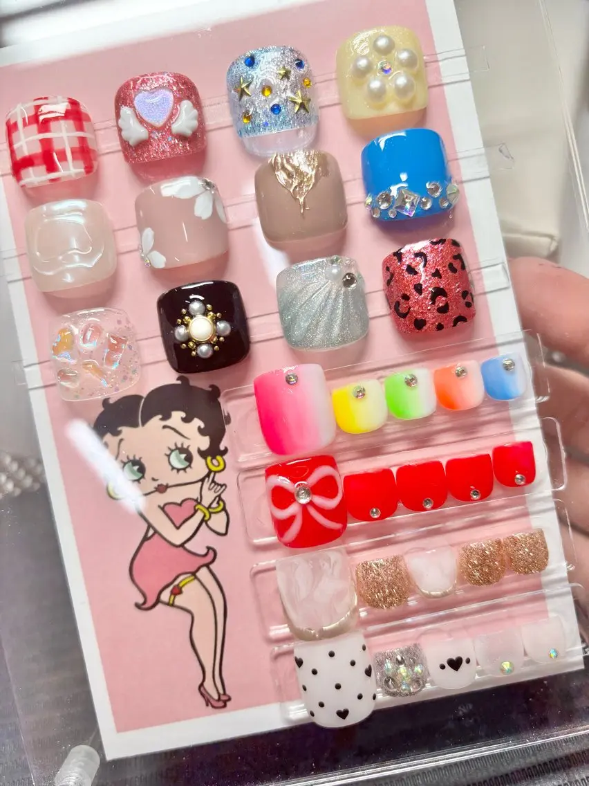 ネイル フットネイル clear yayoiのネイルデザイン