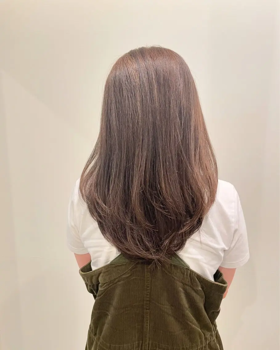 セミロング カラー ブラウンカラー グレージュ レイヤーカット ヘアカラー ニュアンスカラー🫧 加納のヘアスタイル