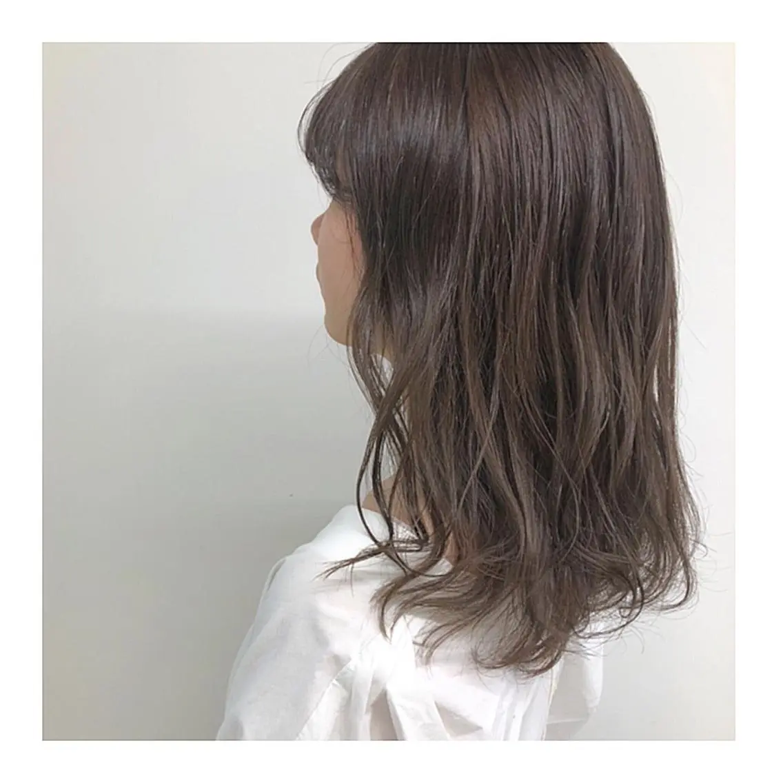 ミディアム カラー ブリーチ グレージュ ブリーチなしカラー レイヤーボブ/ボブ 仲川和人のヘアスタイル