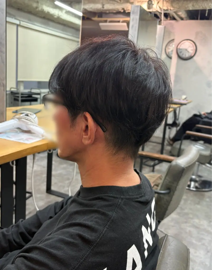 メンズ ヘアカラー シモイケ ルアのヘアスタイル