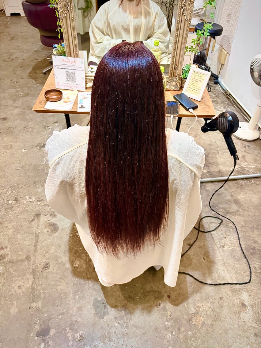 ロング レイヤーカット ヘアカラー トリートメント ハンザワ ヒロトのヘアスタイル
