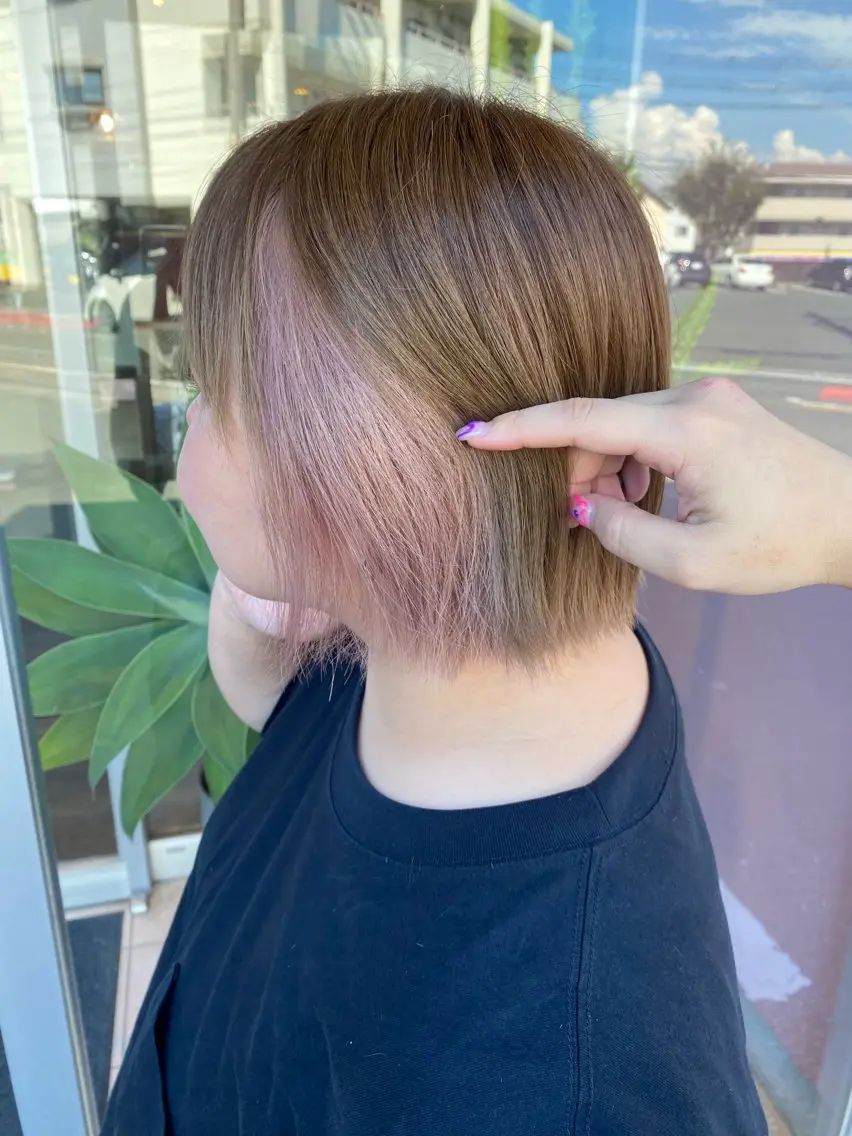 ショート カラー ベージュカラー ブリーチ ハイトーンカラー インナーカラー ピンクカラー 似合わせレイヤー/ Wカラー🧸こころのヘアスタイル