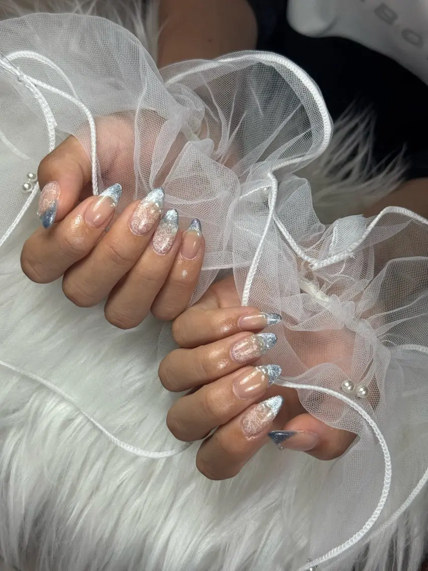 ネイル LAVISH 大和店 emi・:*+のネイルデザイン