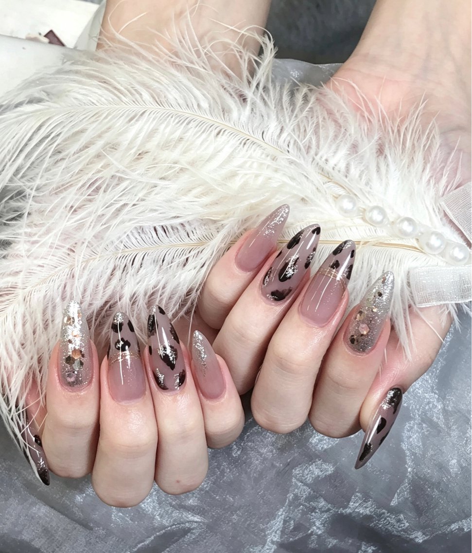 ネイル ハンドネイル Glow Minamiのネイルデザイン