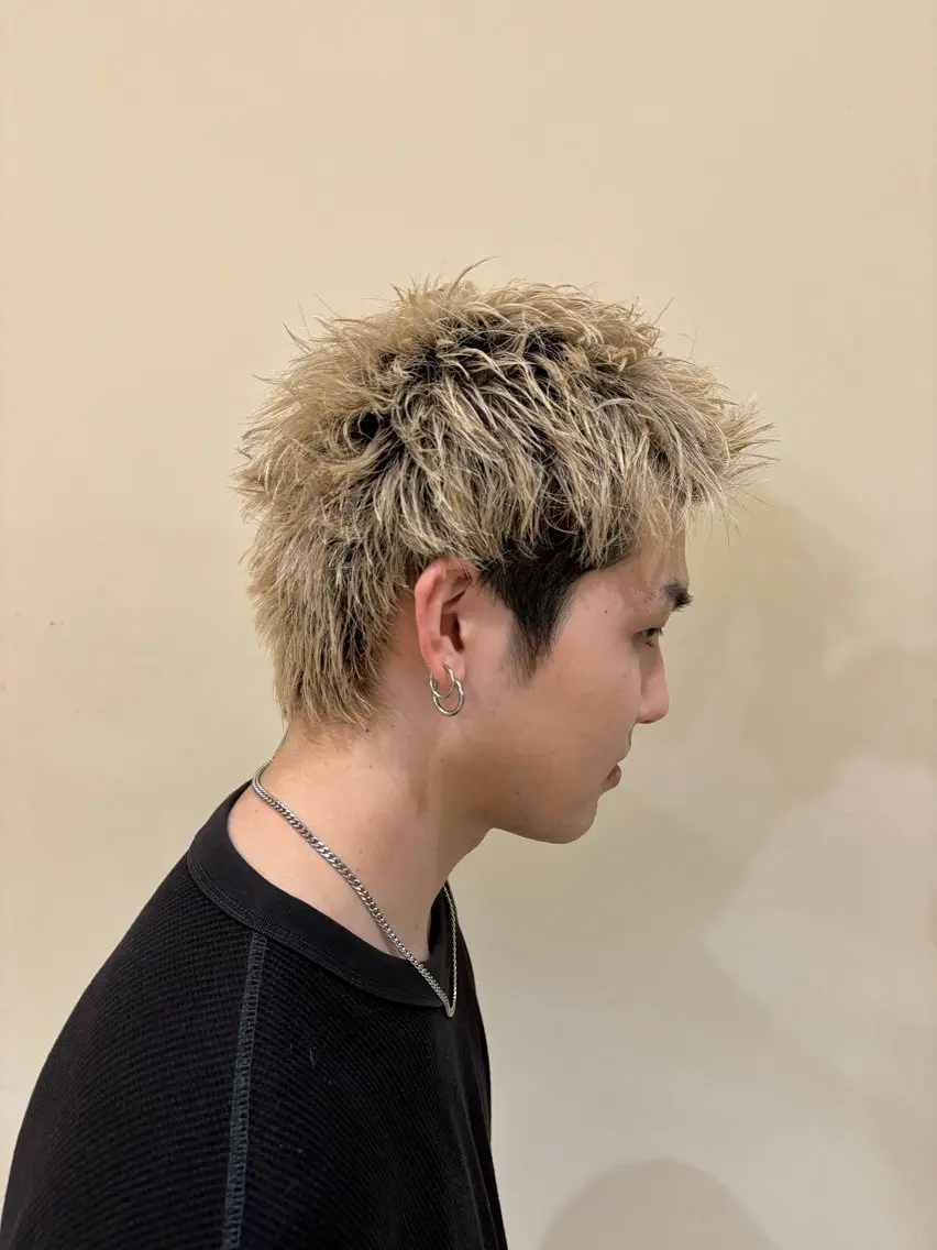 ショート カラー メンズ メンズハイトーン スパイキーショート ハイトーンカラー ショートヘア カット ヘアカラー メンズパーマ/ メンズカット/渡邊亘のヘアスタイル