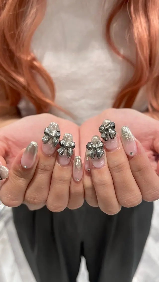 ロング カラー パーマ ヘアアレンジ ネイル マツエク・マツパ グラデーションカラー シルバー 付け放題 韓国風マツエク フレンチガーリー mai🤍縮毛酸性ス トレート/アイリストのヘアスタイル
